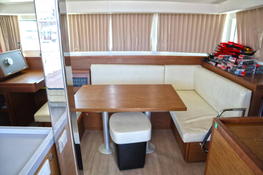 Katamaran Lagoon 40 ECONOMY