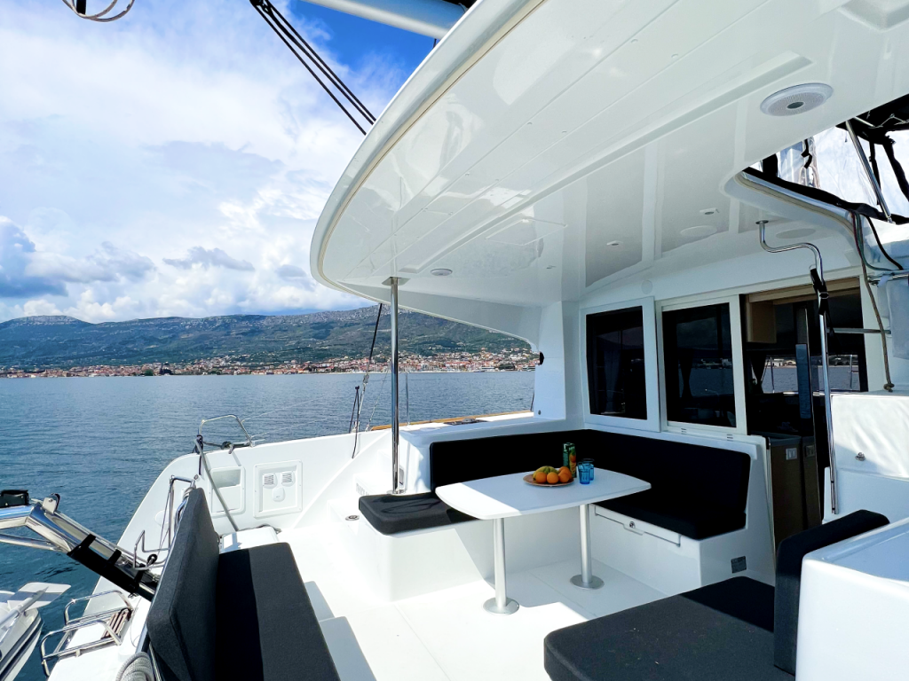 Catamaran Lagoon 40 Twice as nice