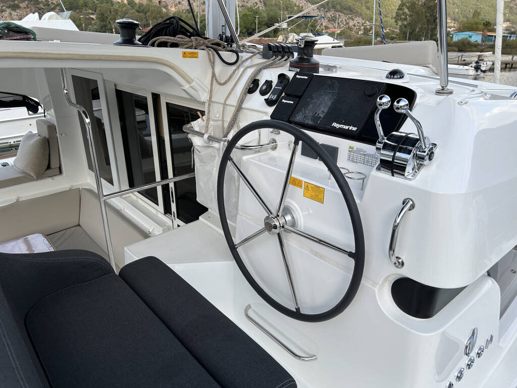 Katamaran Lagoon 40 Sail Agena