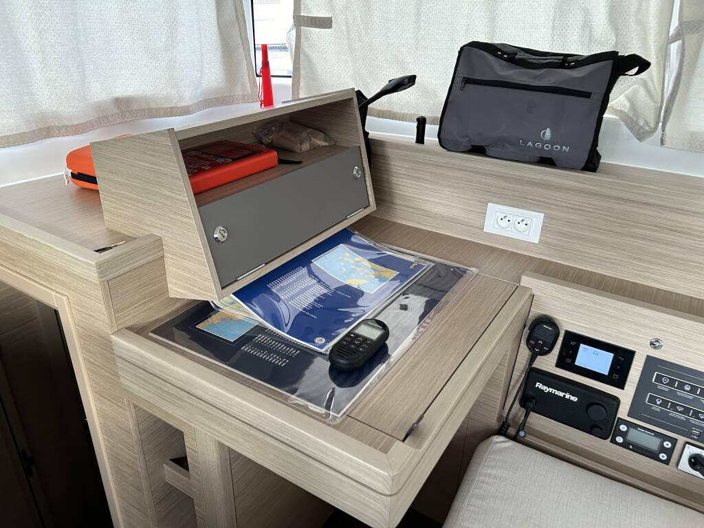 Katamaran Lagoon 40 Sail Agena