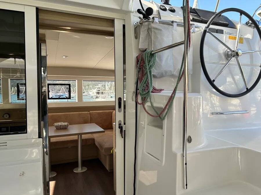 Catamaran Lagoon 40 Mizu