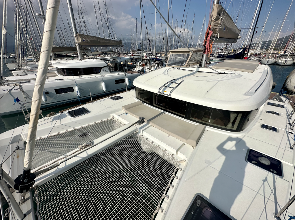 Catamaran Lagoon 40 Sail Aries