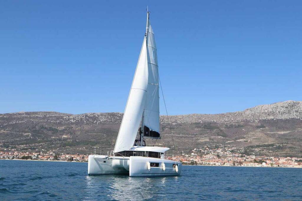 Katamaran Lagoon 40 Blue