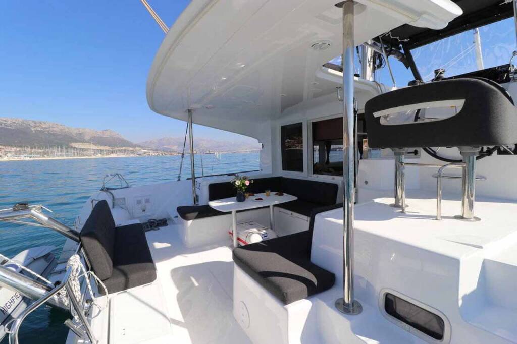 Katamaran Lagoon 40 Blue