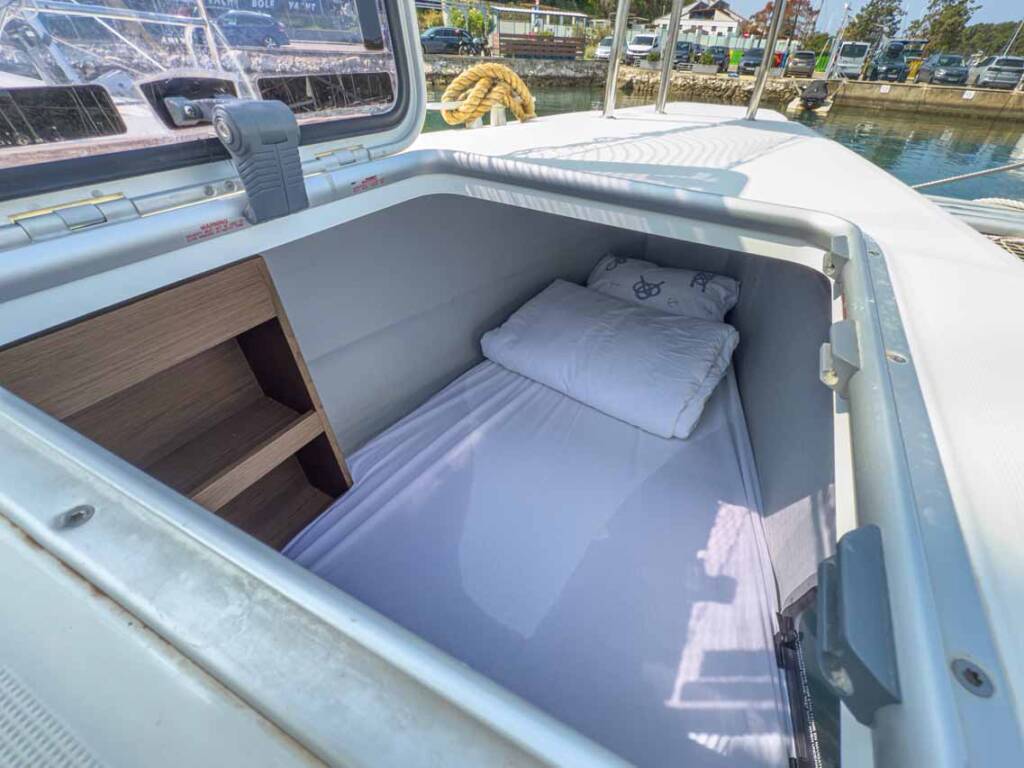 Catamaran Lagoon 40 Blue