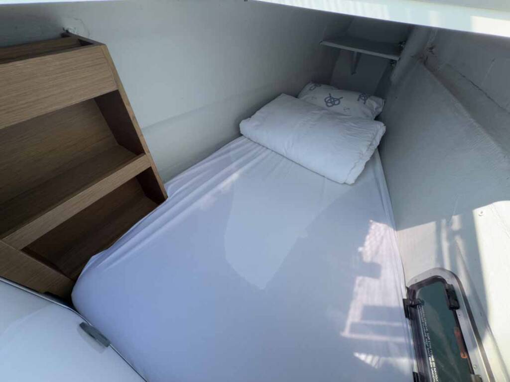 Catamaran Lagoon 40 Blue