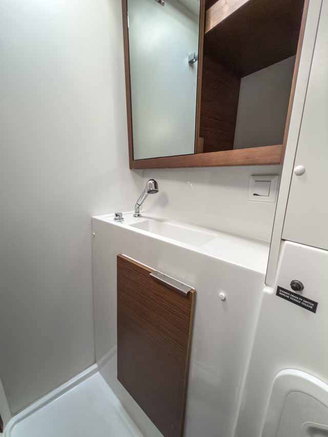 Catamaran Lagoon 40 Blue