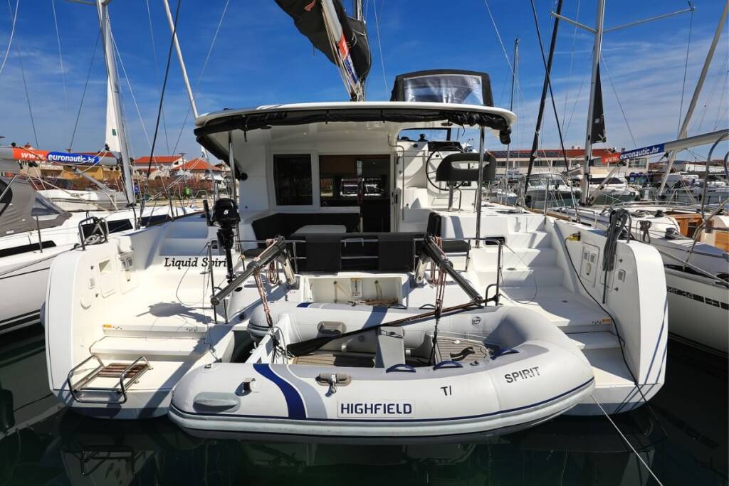 Catamaran Lagoon 40 Liquid Spirit