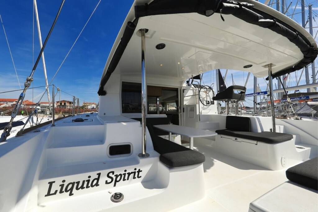 Catamaran Lagoon 40 Liquid Spirit