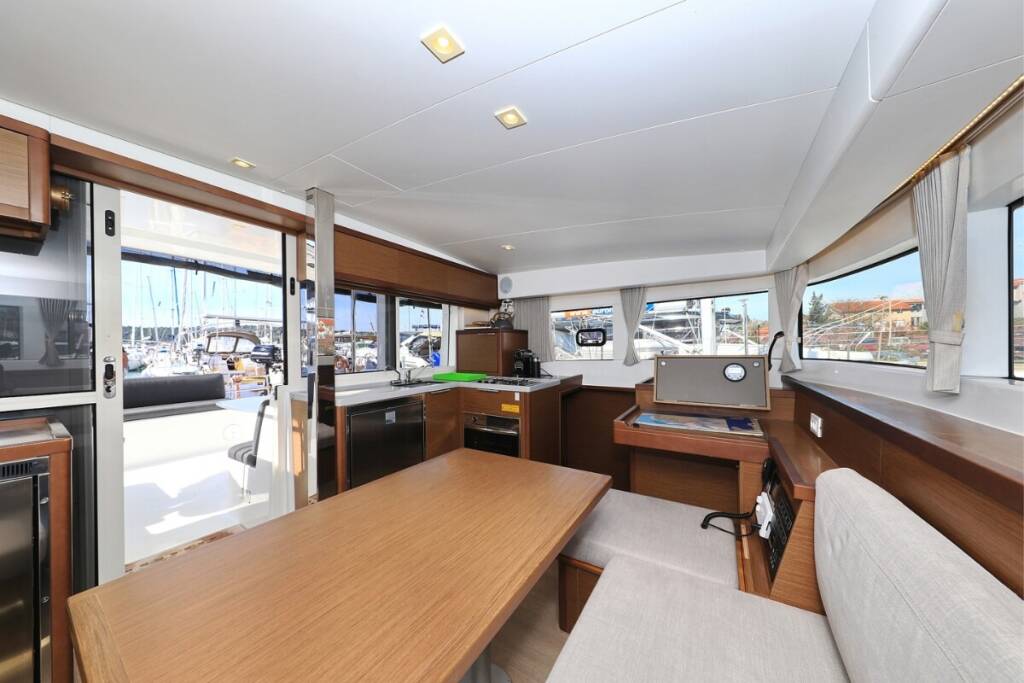 Catamaran Lagoon 40 Liquid Spirit