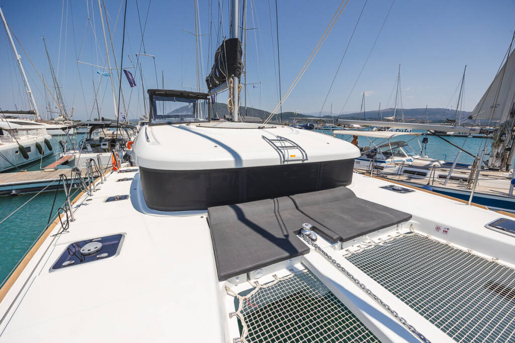 Catamaran Lagoon 40 Deva