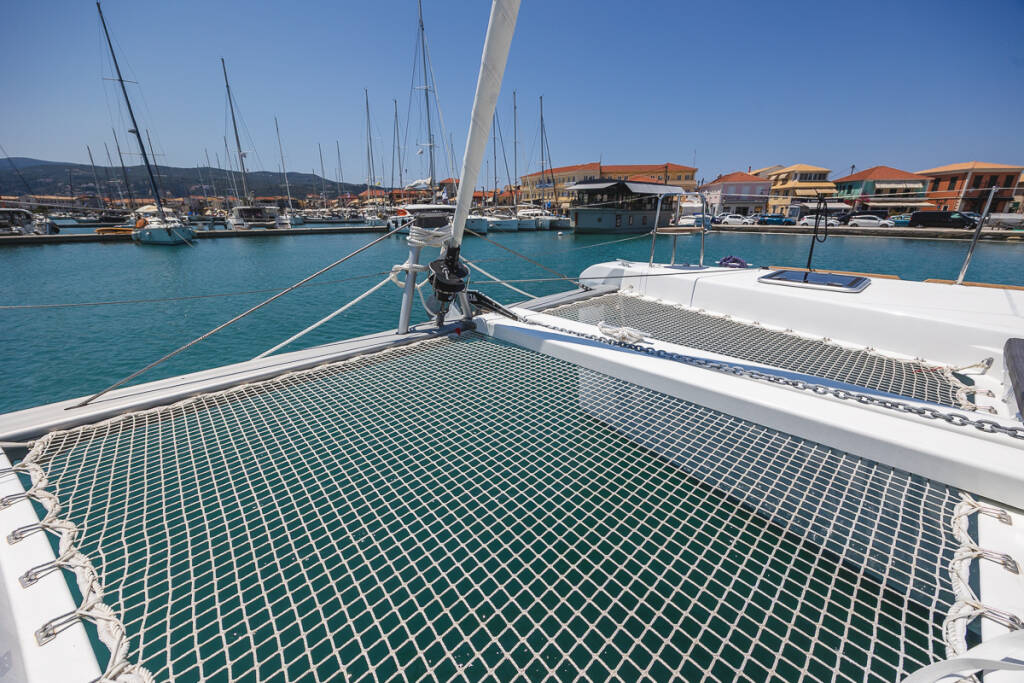 Catamaran Lagoon 40 Deva