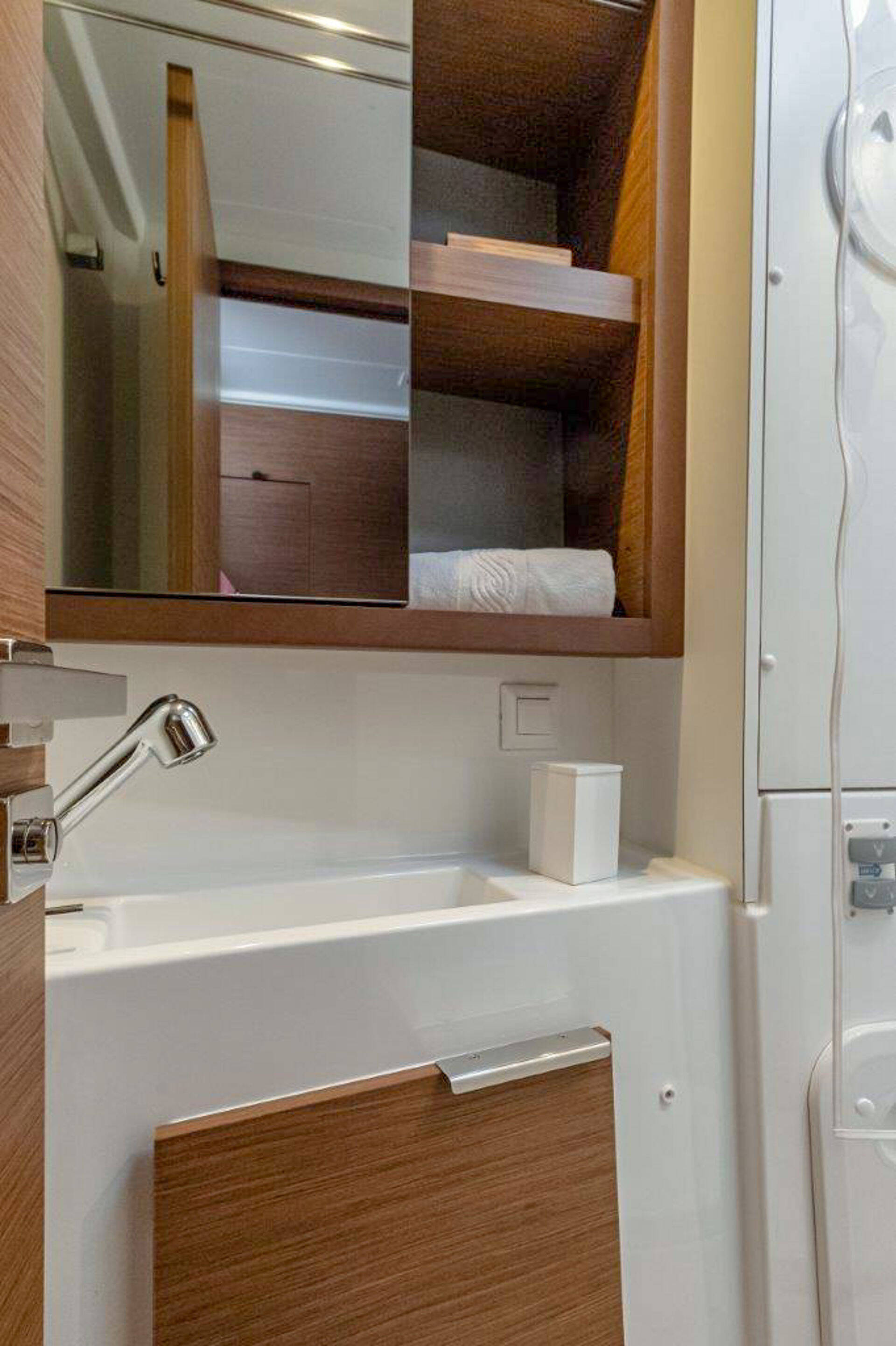 Katamaran Lagoon 40 Sailor Moon