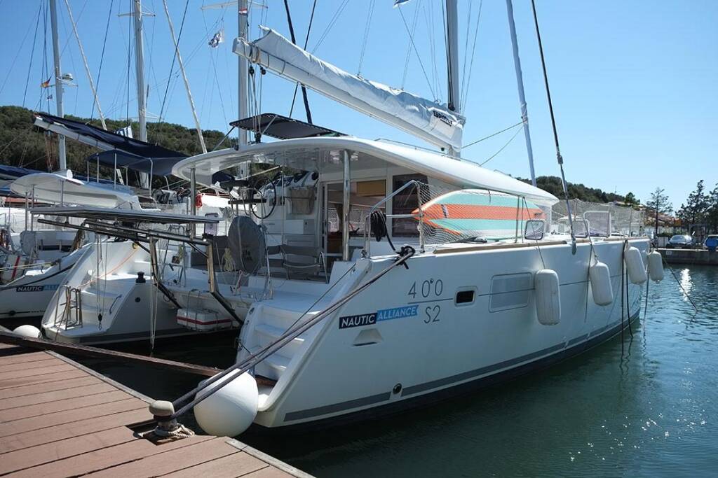 Katamaran Lagoon 400 S2 Yolamare