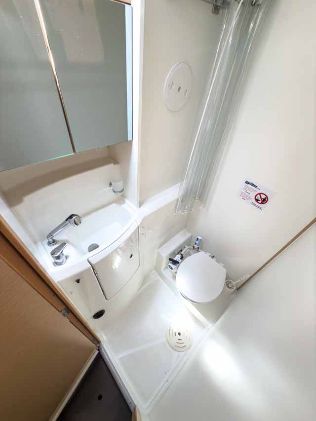Catamaran Lagoon 400 S2 Yolamare