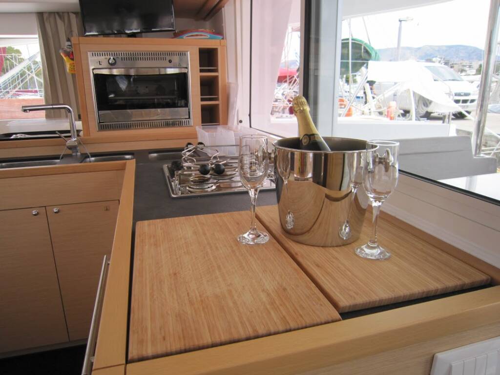 Katamaran Lagoon 400 S2 Emerald Seas