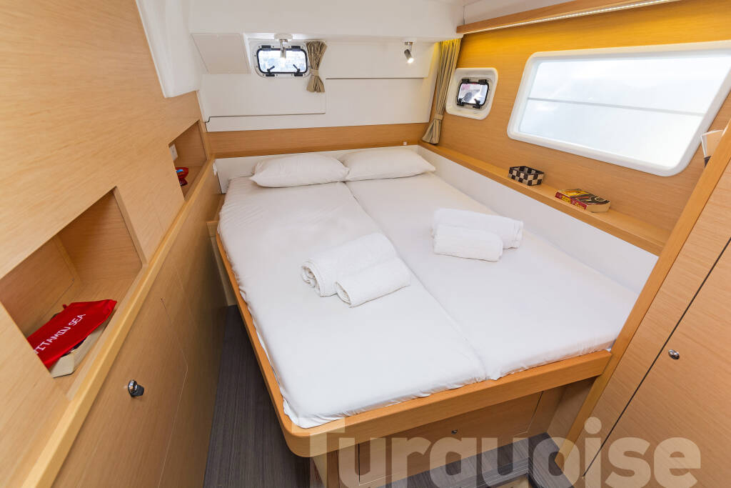 Catamaran Lagoon 400 S2 Turquoise