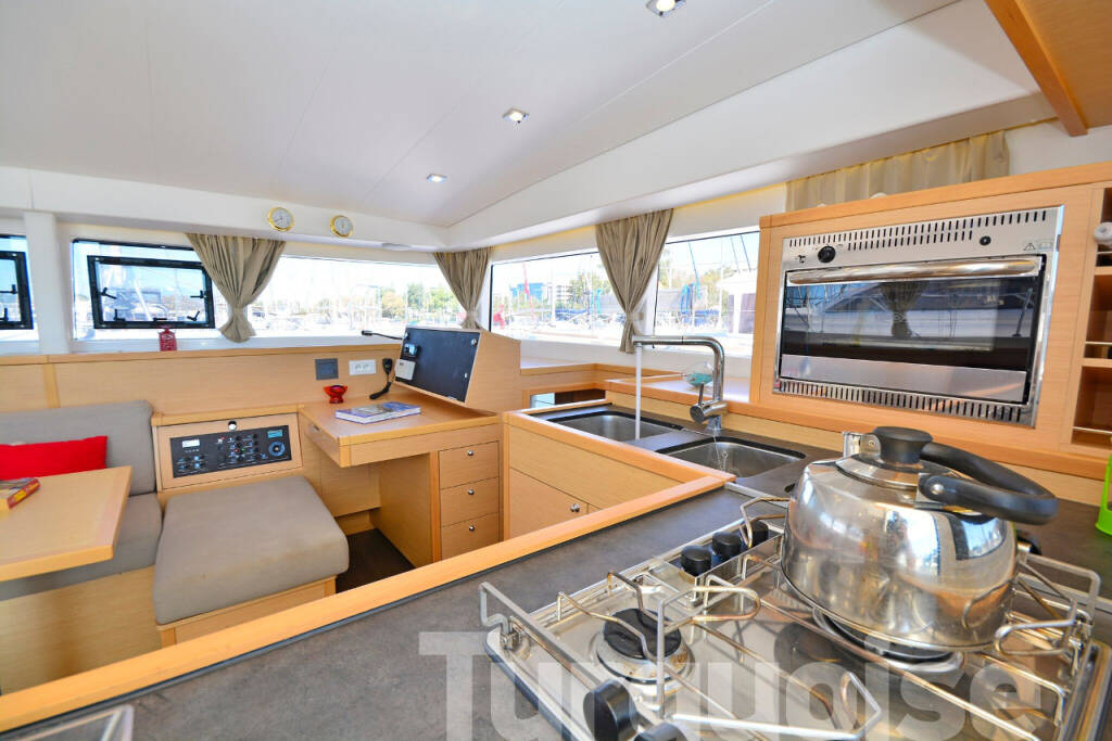 Catamaran Lagoon 400 S2 Turquoise