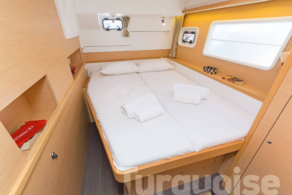 Catamaran Lagoon 400 S2 Turquoise