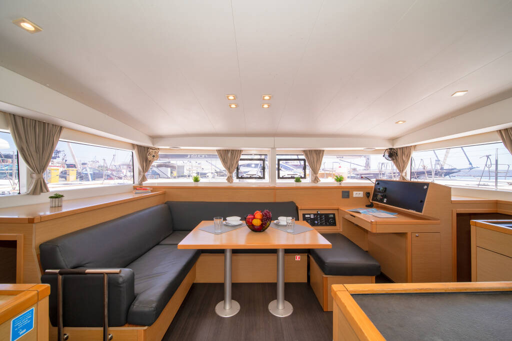 Katamaran Lagoon 400 S2 Callisto