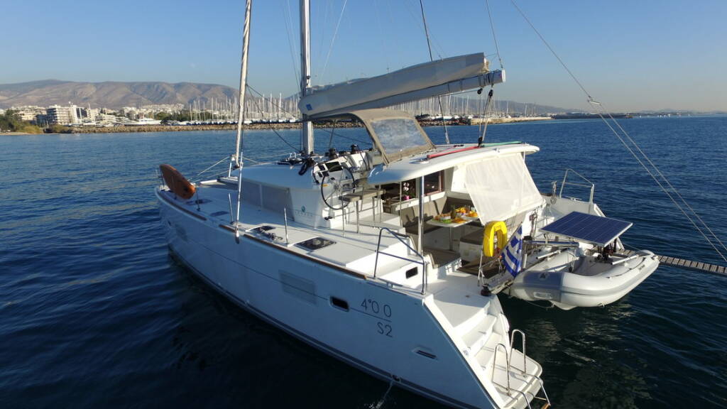 Lagoon 400 S2 Sailing Blue 4 Athens, Alimos marina
