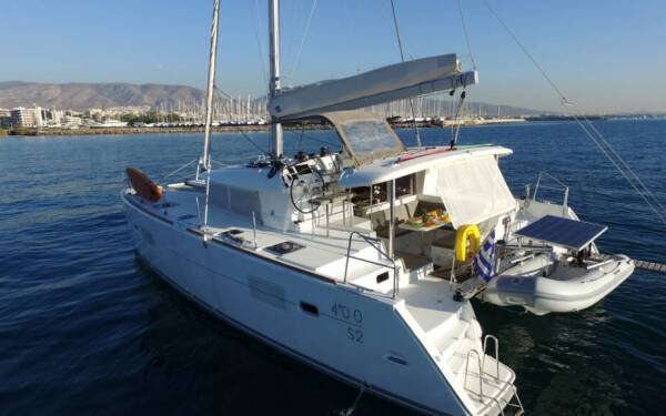 Lagoon 400 S2 Sailing Blue 4 Athens, Alimos marina