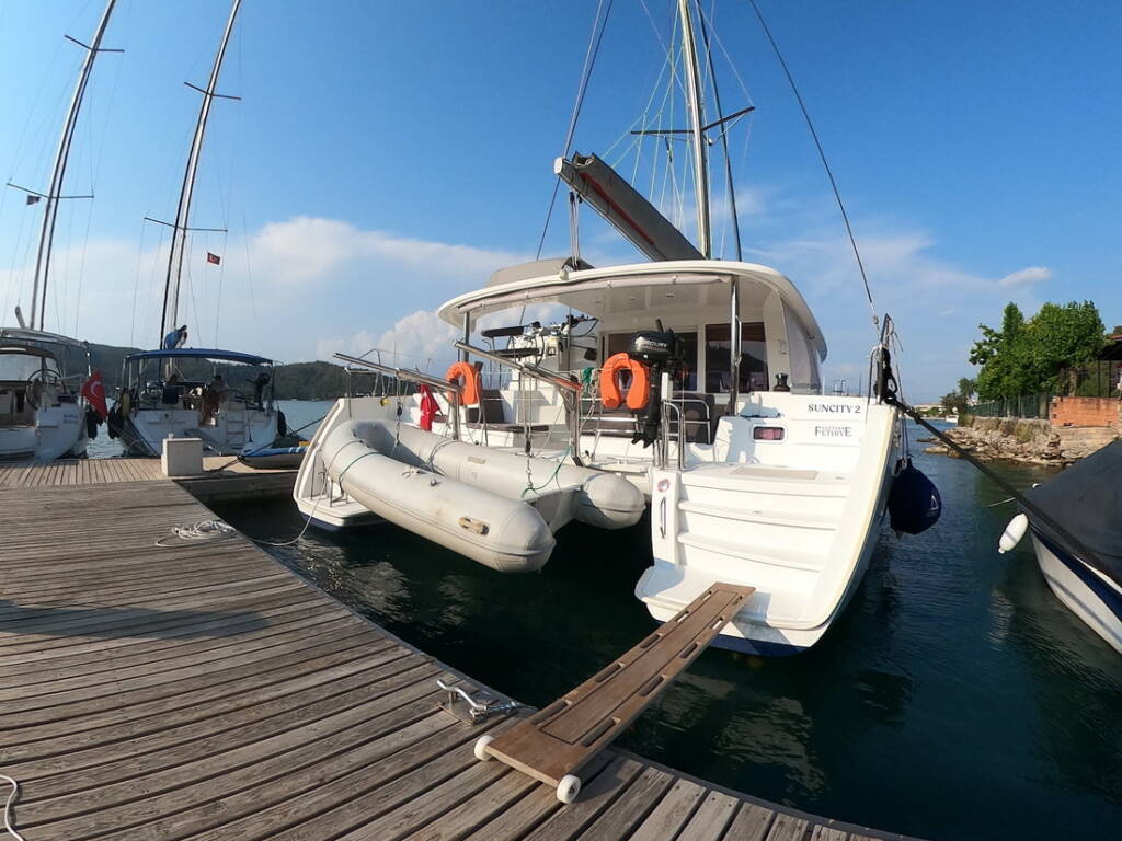 Katamaran Lagoon 400 S2 Suncity 2