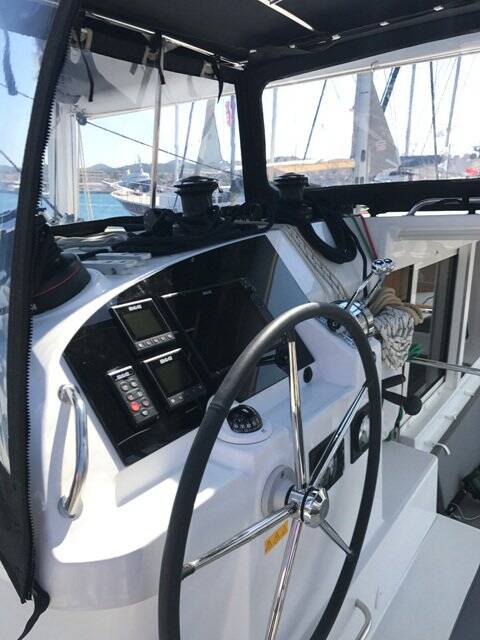 Catamaran Lagoon 400 S2 Tulip