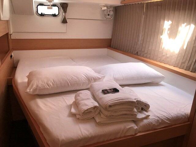 Catamaran Lagoon 400 S2 Tulip