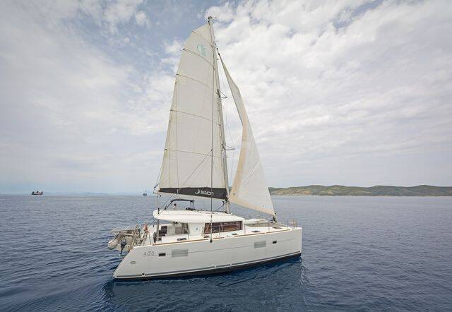 Katamaran Lagoon 400 S2 Libre