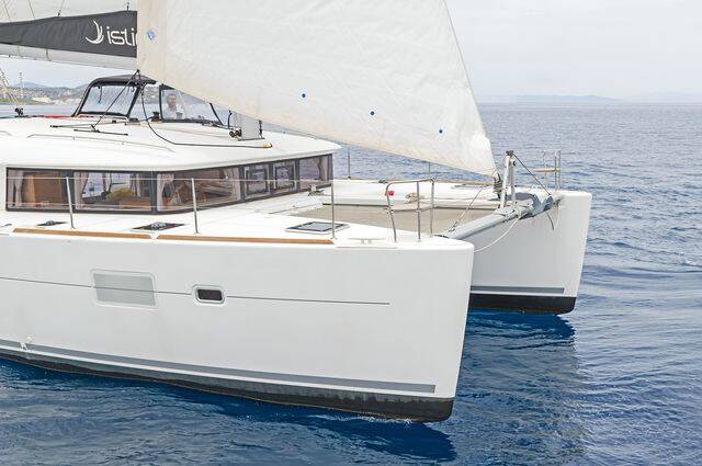 Katamaran Lagoon 400 S2 Libre