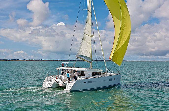 Lagoon 400 S2 Libre Lavrion, main port