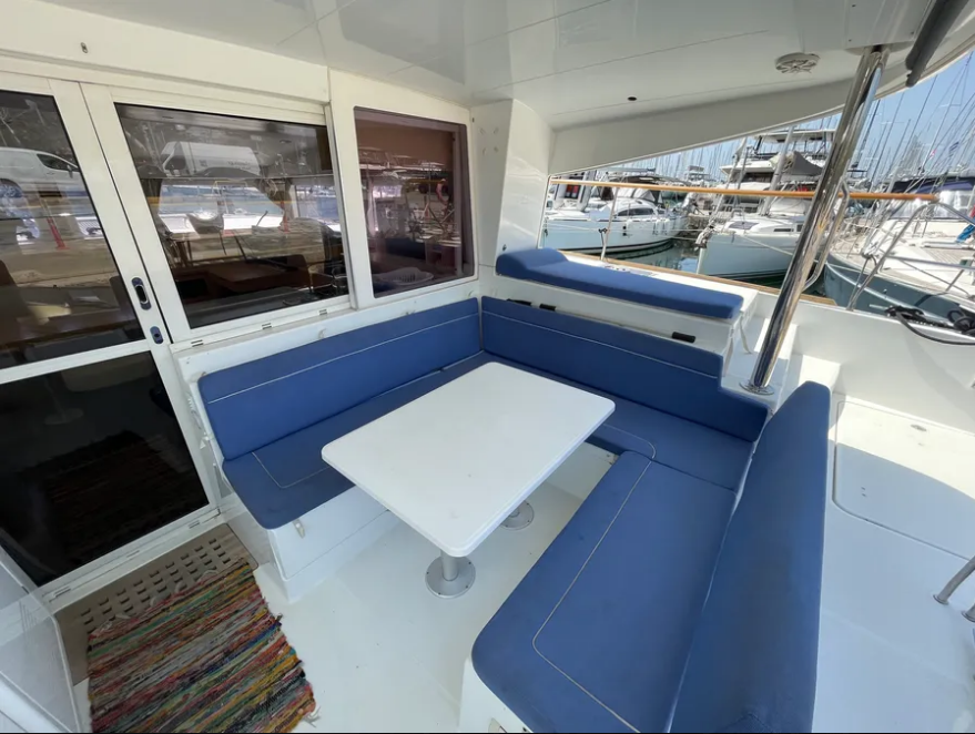 Catamaran Lagoon 400 S2 Ipanema