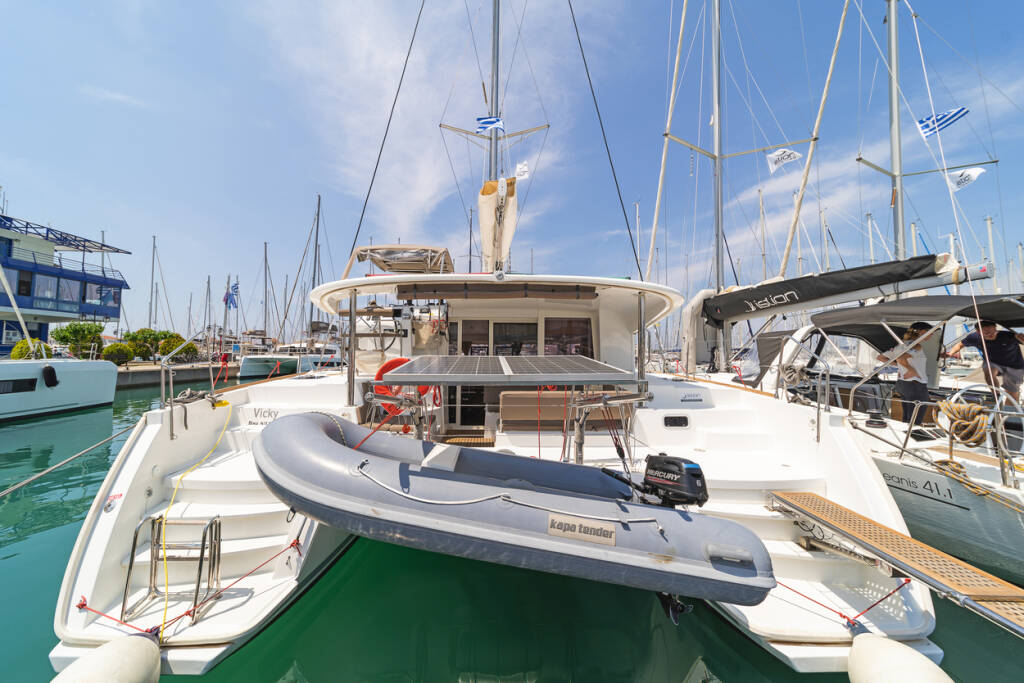 Catamaran Lagoon 400 S2 Vicky