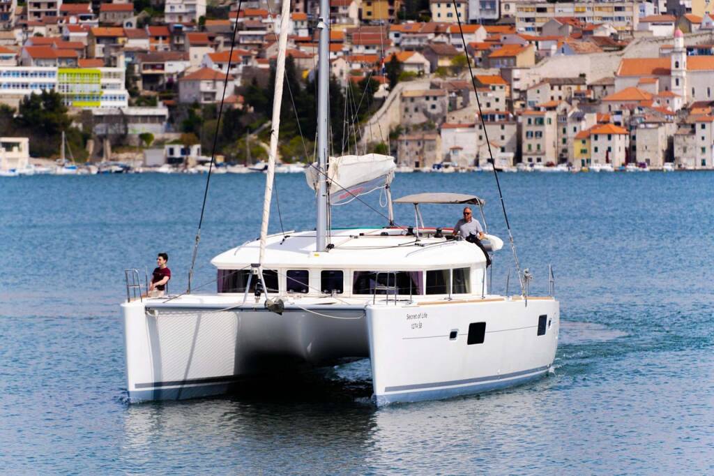 Catamaran Lagoon 400 S2 Secret of Life