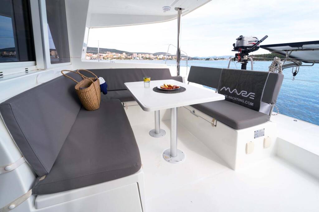 Catamaran Lagoon 400 S2 Secret of Life