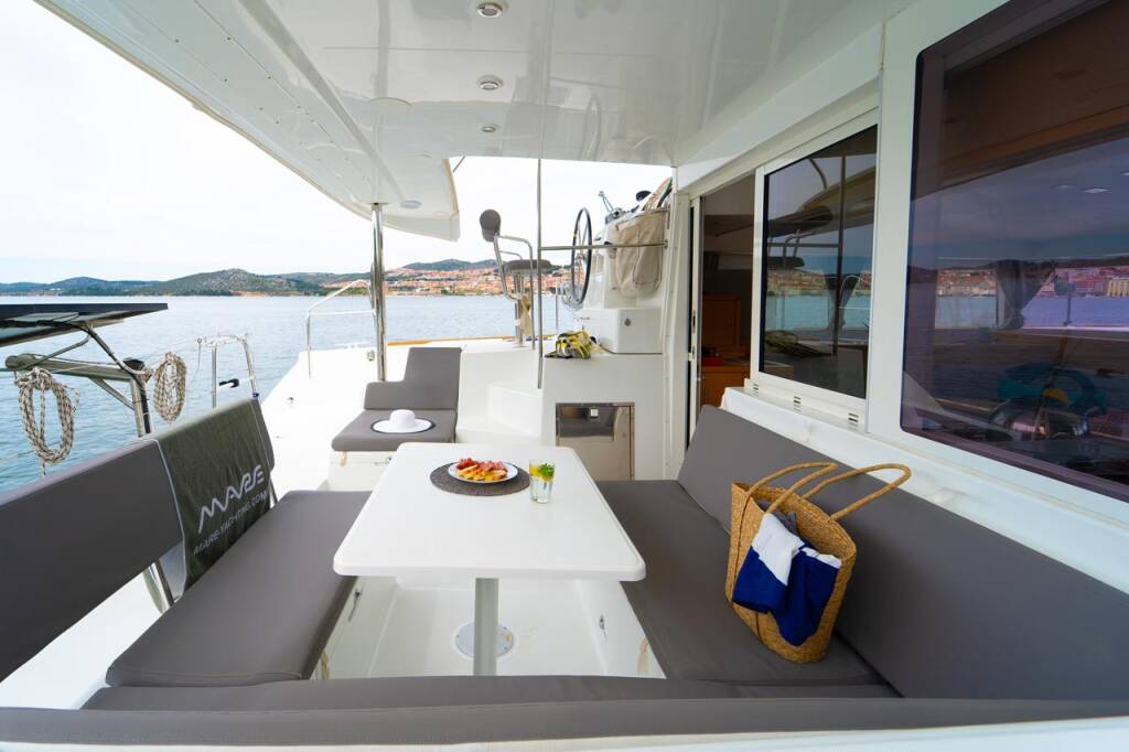 Catamaran Lagoon 400 S2 Secret of Life