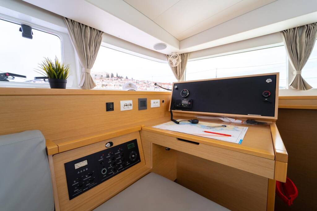 Catamaran Lagoon 400 S2 Secret of Life