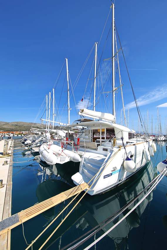 Catamaran Lagoon 400 S2 Elea