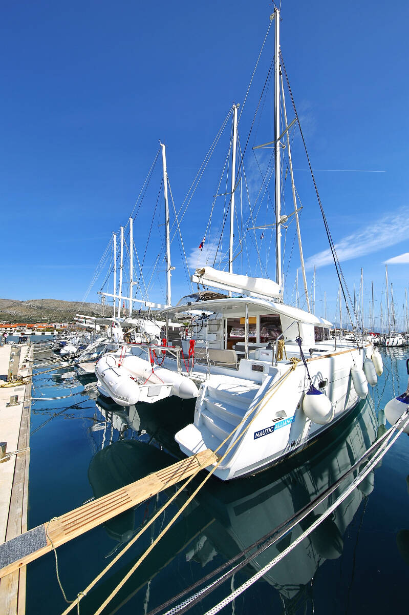 Katamaran Lagoon 400 S2 Elea