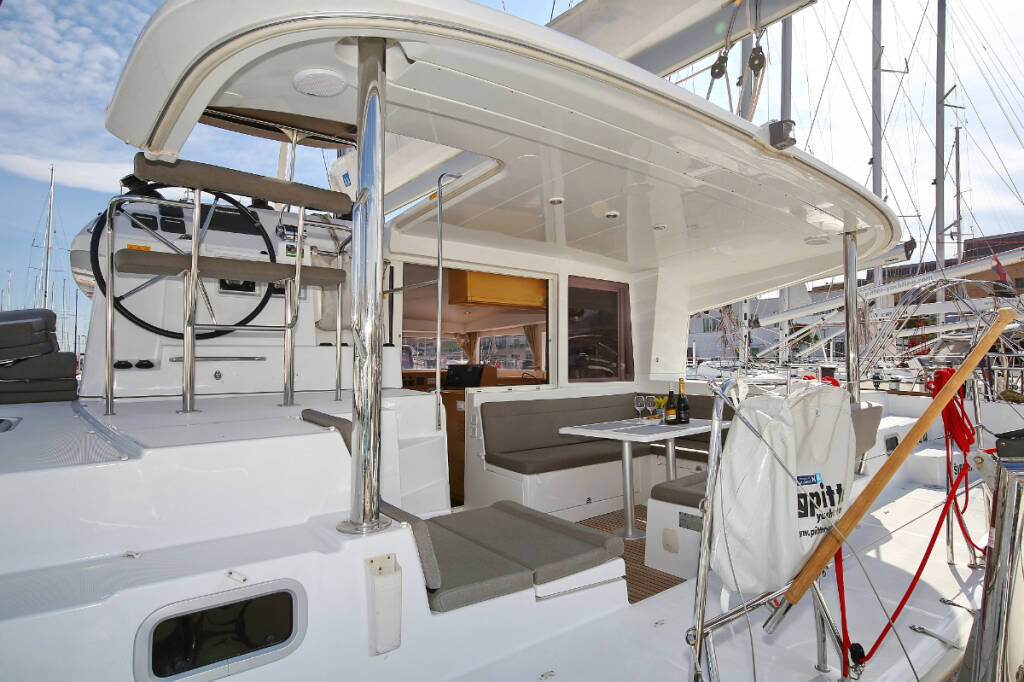 Katamaran Lagoon 400 S2 Elea