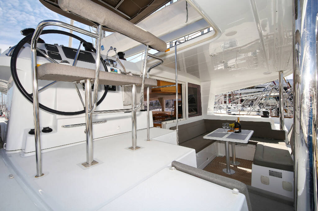 Katamaran Lagoon 400 S2 Elea