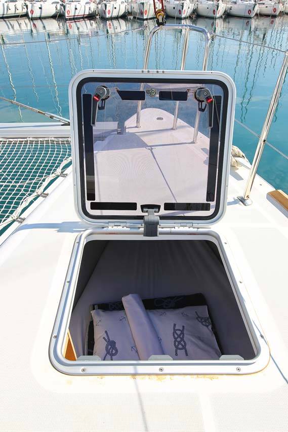 Catamaran Lagoon 400 S2 Elea