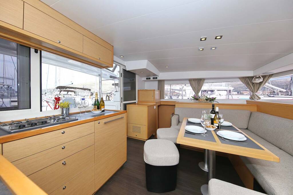 Catamaran Lagoon 400 S2 Elea