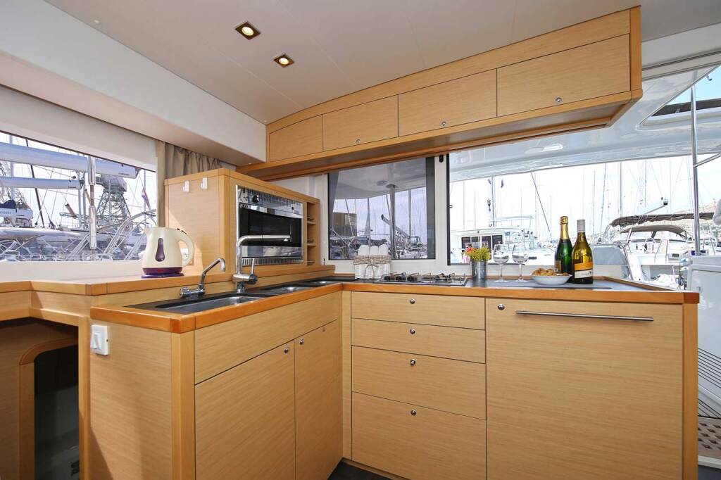Catamaran Lagoon 400 S2 Elea