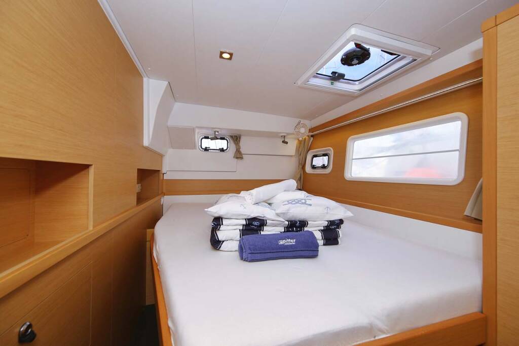 Catamaran Lagoon 400 S2 Elea
