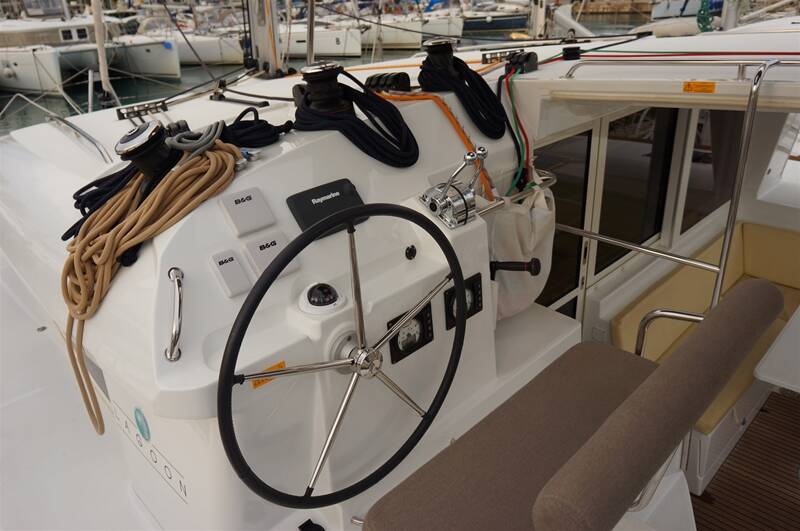 Katamaran Lagoon 400 S2 Myrto