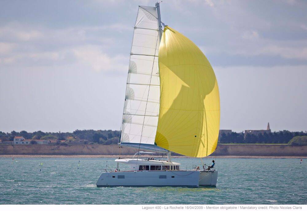 Katamaran Lagoon 400 ECONOMY