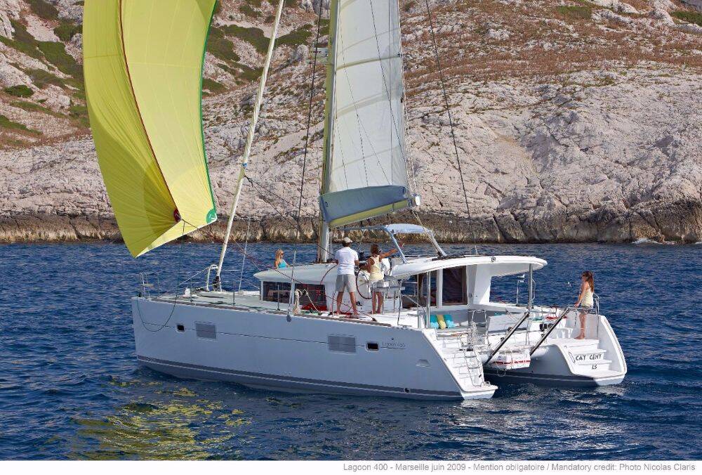 Katamaran Lagoon 400 ECONOMY