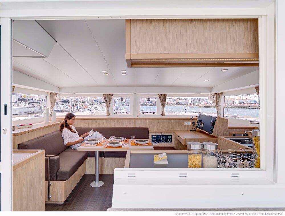 Katamaran Lagoon 400 ECONOMY